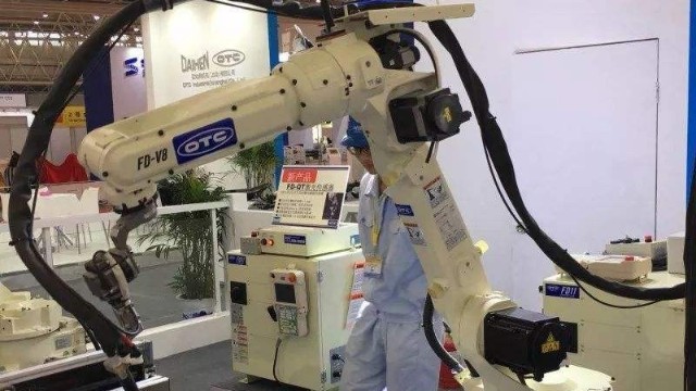 otc焊接機(jī)器人會(huì)炸槍嗎？